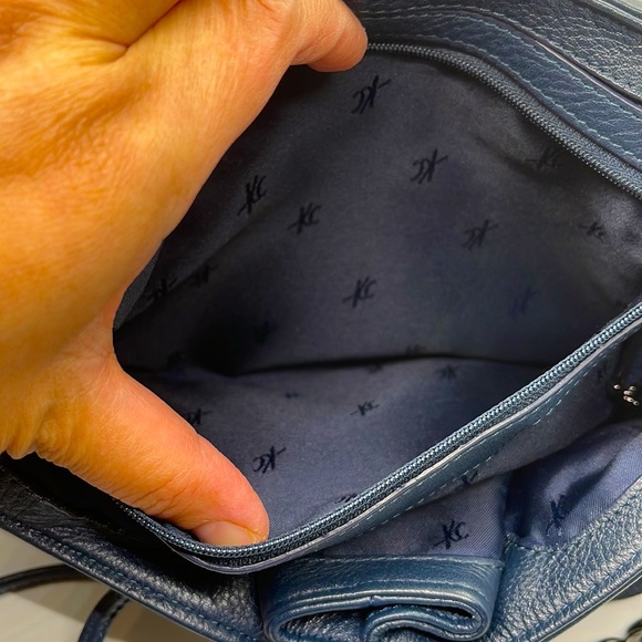 Unique Kenneth Cole New York Genuine Leather Shoulder Bag - Picture 10 of 13